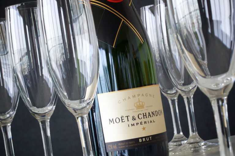 Bottle of Moet & Chandon champagne with glasses - 72px