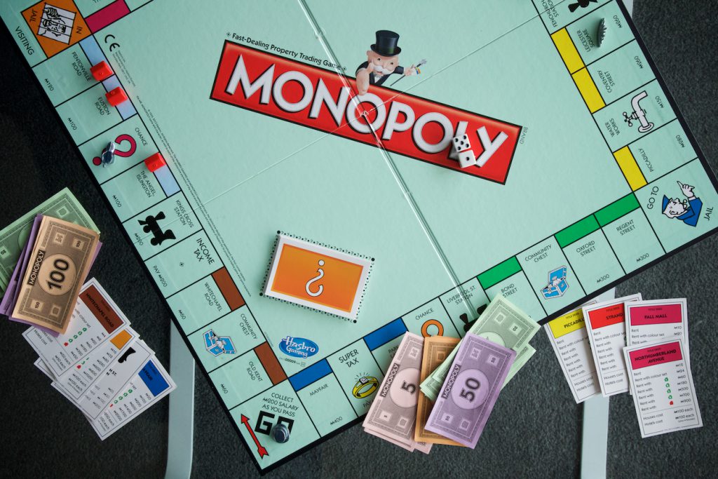 Complimentary board games at Staying Cool's Birmingham serviced apartments