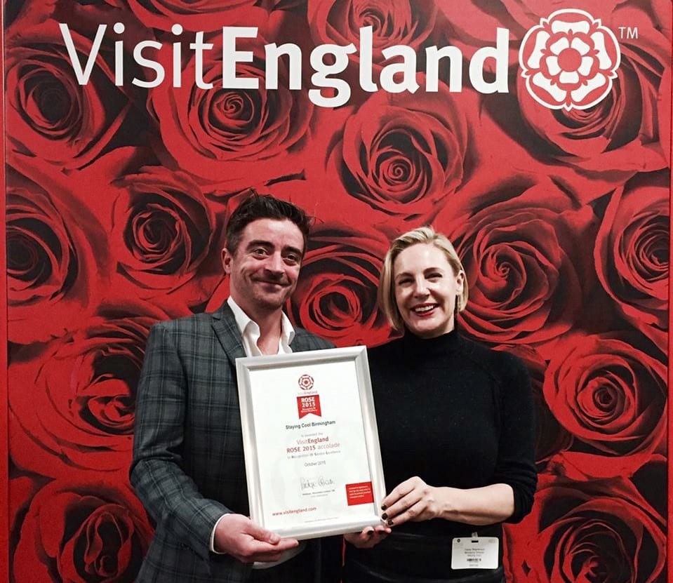 Gavin Burns and Tracey Stephenson receiving the Visit England ROSE Award for Outstanding Customer Service