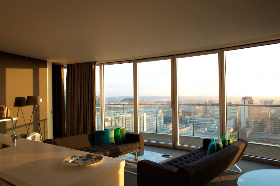 rotunda penthouse lounge with city views